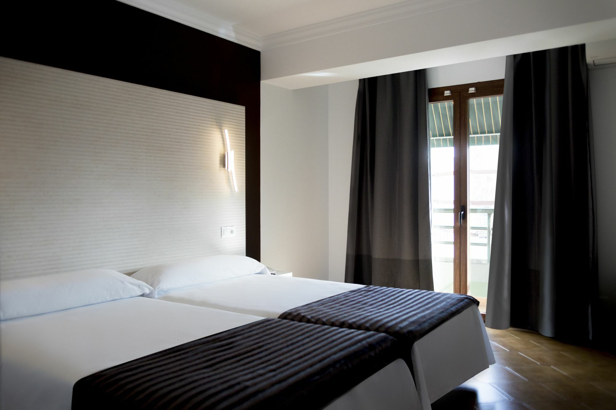 Hostal Alhambra - Adults Only Nerja Luaran gambar